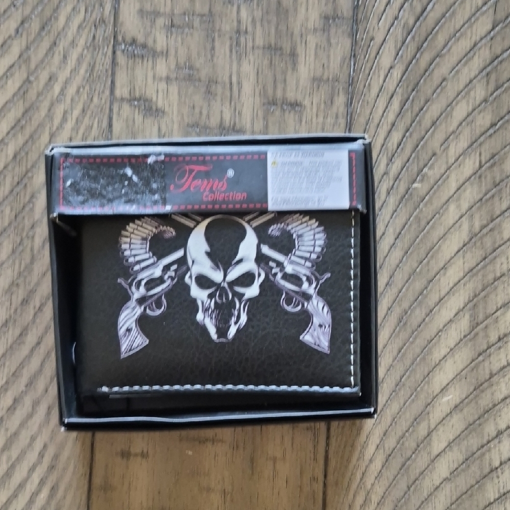 Tea Collection Black Skull Card Holder